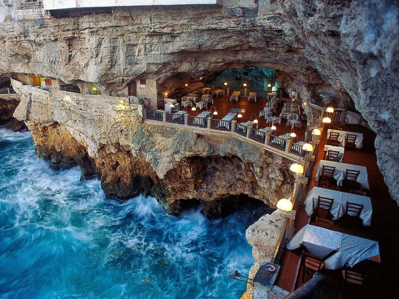 Restaurante en una cueva foto 1