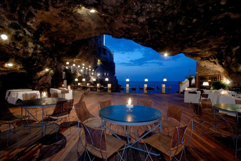 Restaurante en una cueva foto 2