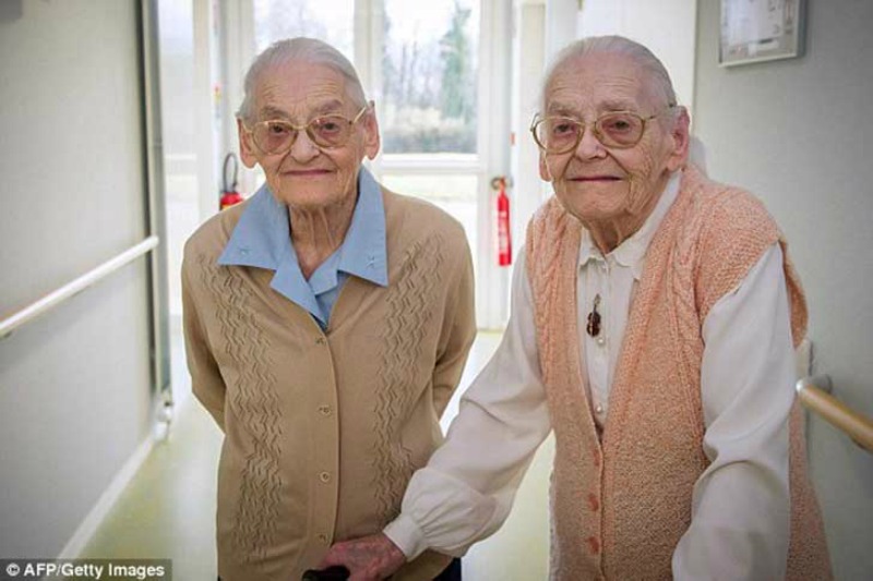 Las gemelas mas ancianas foto 2