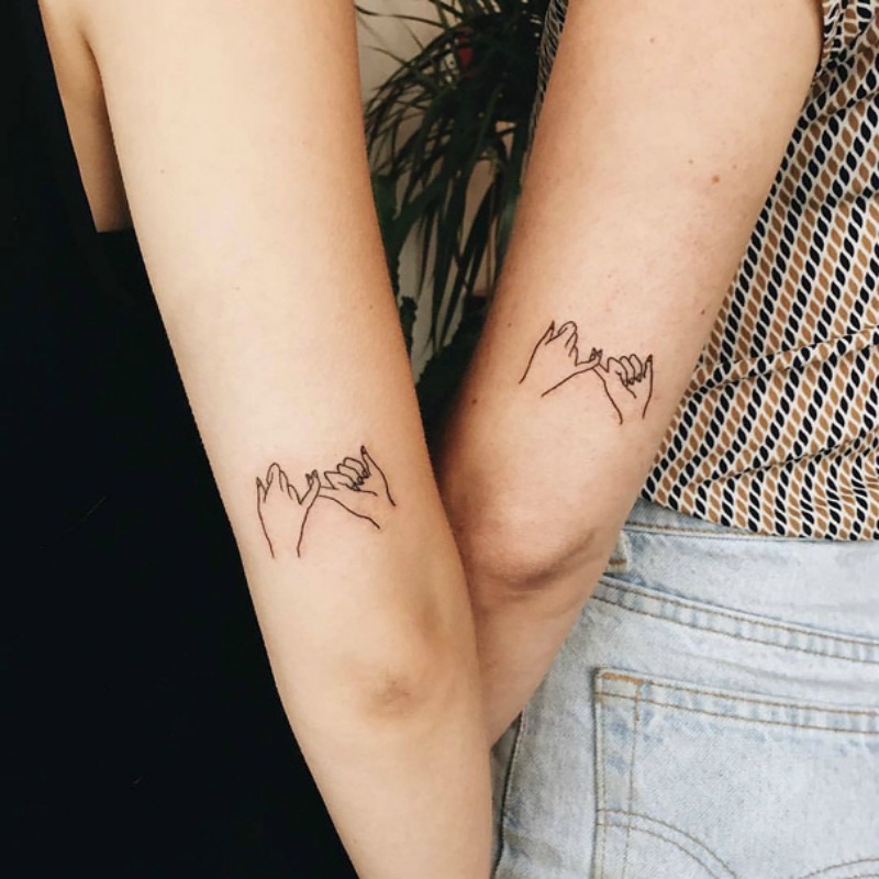Tatuajes entre hermanas foto 6