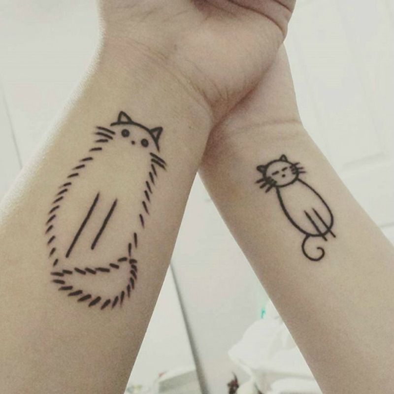 Tatuajes entre hermanas foto 8