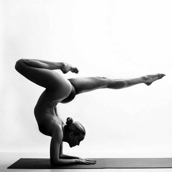 Nude Yoga Girl Foto6