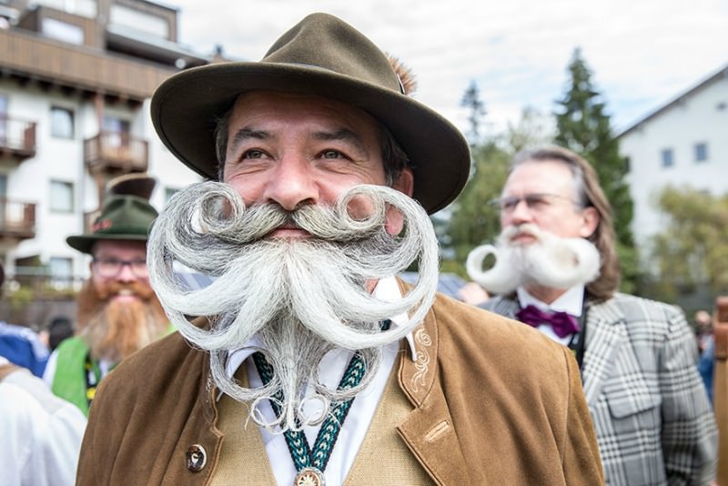 barbas y mostachos foto 3