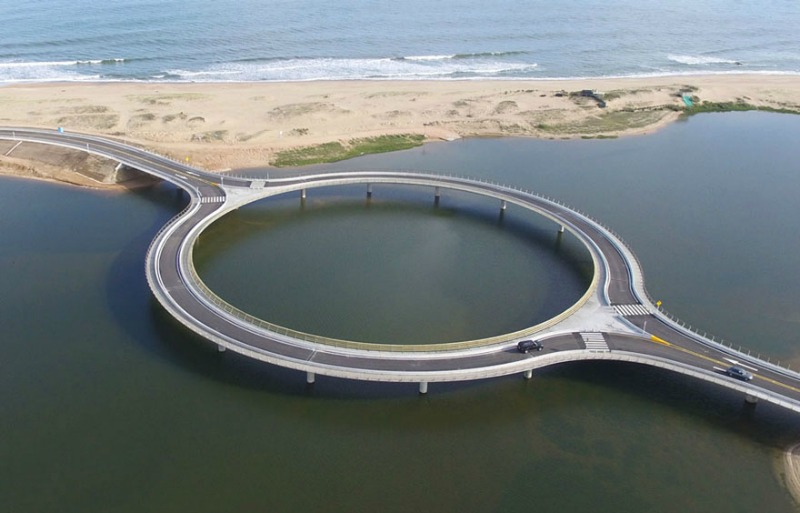 Puente circular foto 1