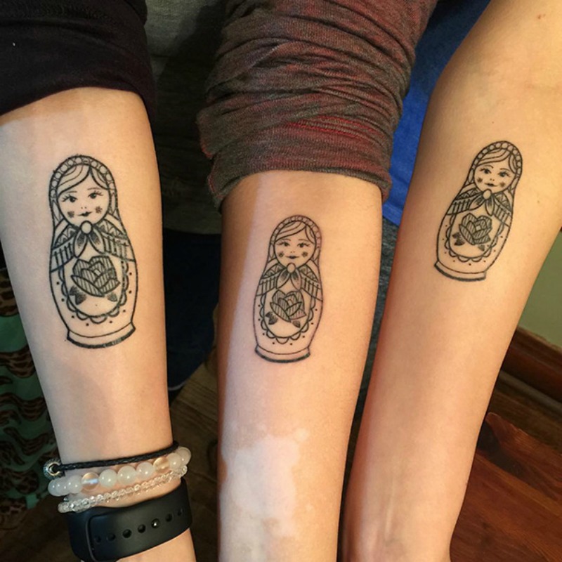 Tatuajes entre hermanas foto 11