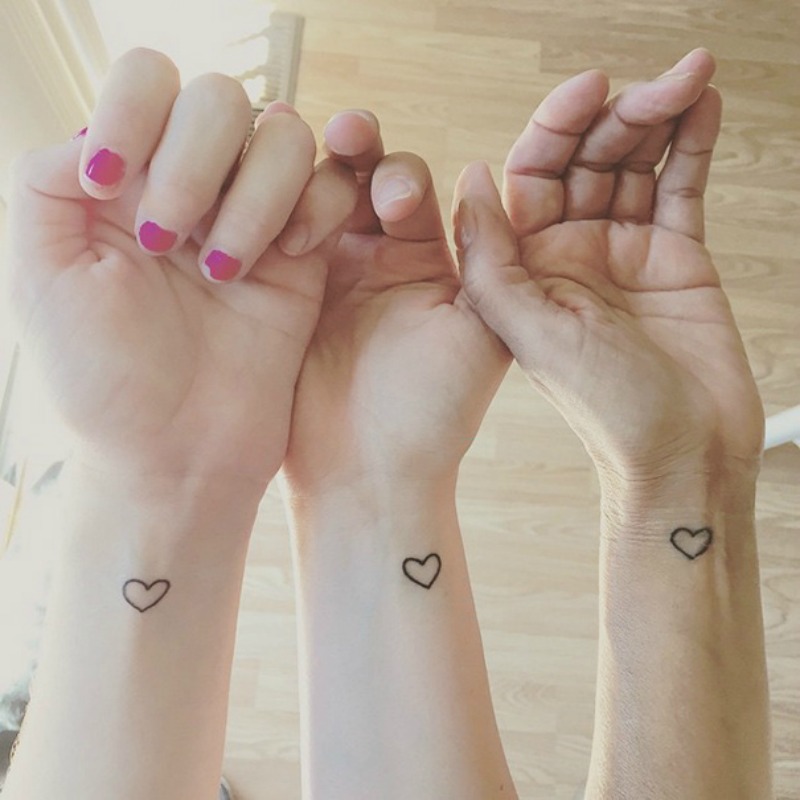Tatuajes entre hermanas foto 19