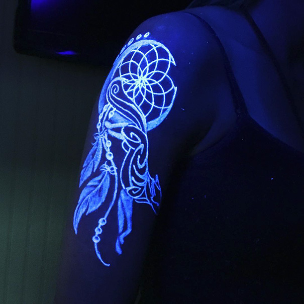 tatuajes tinta ultravioleta 9