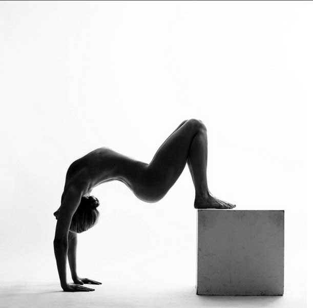 Nude Yoga Girl Foto10